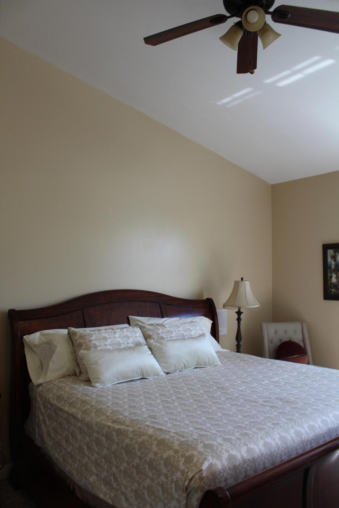 Swallow Cove Bed & Breakfast Panaca Room photo